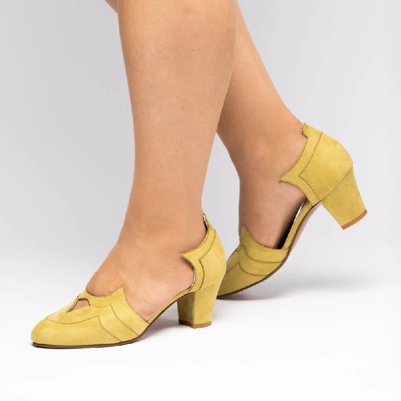 PRE-ORDER Christine Vintage Pumps (Manchineel Apple)